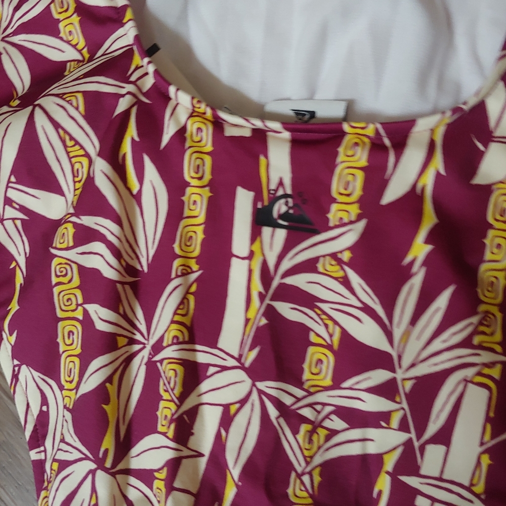 NWT 《 Quiksilver 》 Bamboo Pattern One Piece Scoopback Swim Suit Vacation XS - Picture 4 of 10